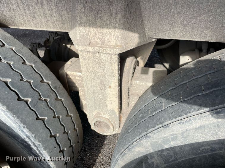 image for item DN3749 2011 Hilbilt 24-3/16 HD XL  end dump trailer