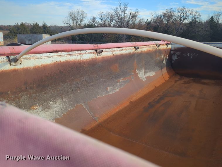 image for item DN3750 2011 Hilbilt  24-3/16 HD XL end dump trailer