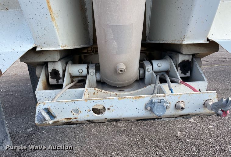 image for item DN3750 2011 Hilbilt  24-3/16 HD XL end dump trailer