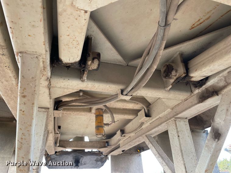 image for item DN3750 2011 Hilbilt  24-3/16 HD XL end dump trailer