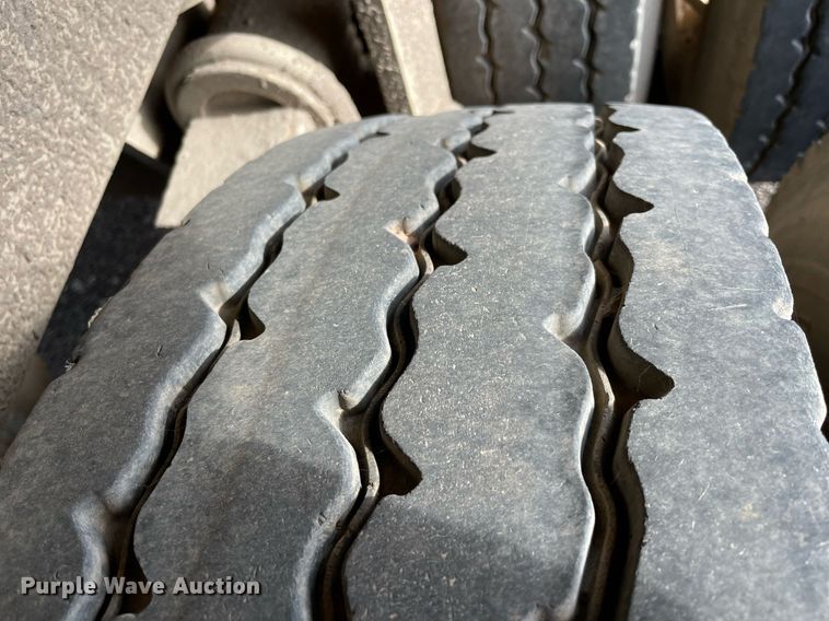 image for item DN3750 2011 Hilbilt  24-3/16 HD XL end dump trailer