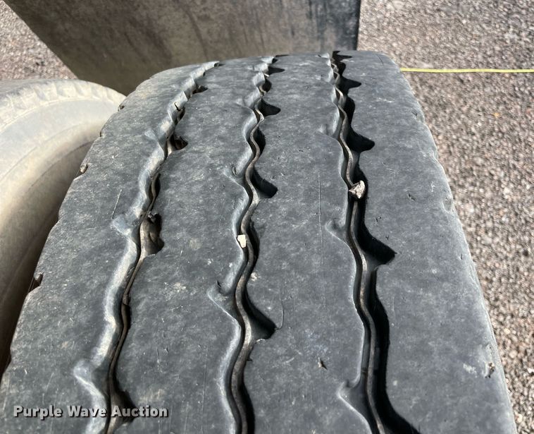 image for item DN3750 2011 Hilbilt  24-3/16 HD XL end dump trailer