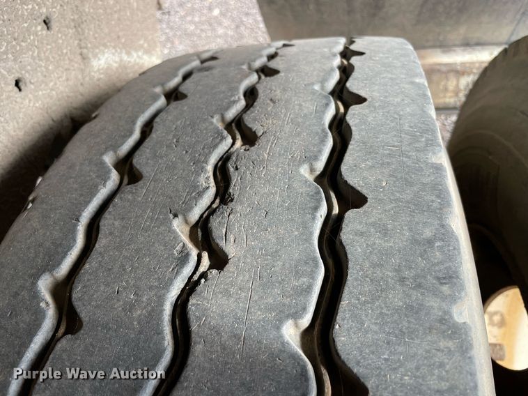 image for item DN3750 2011 Hilbilt  24-3/16 HD XL end dump trailer