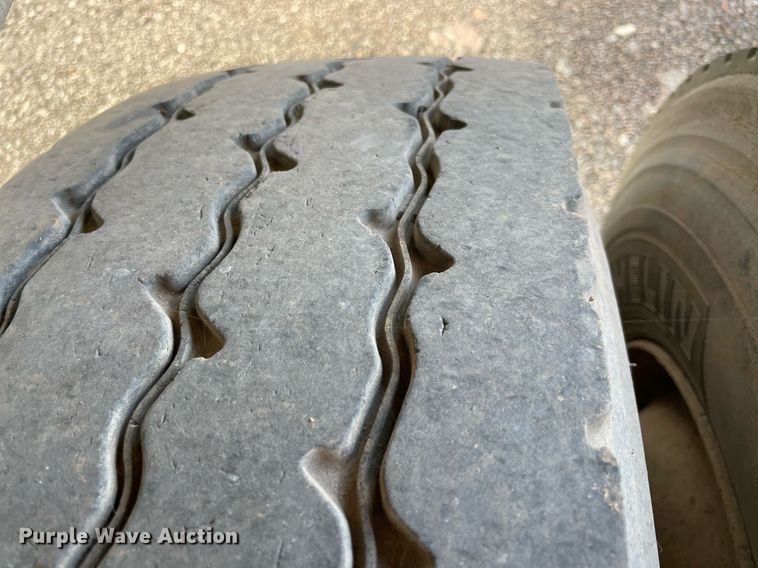 image for item DN3750 2011 Hilbilt  24-3/16 HD XL end dump trailer