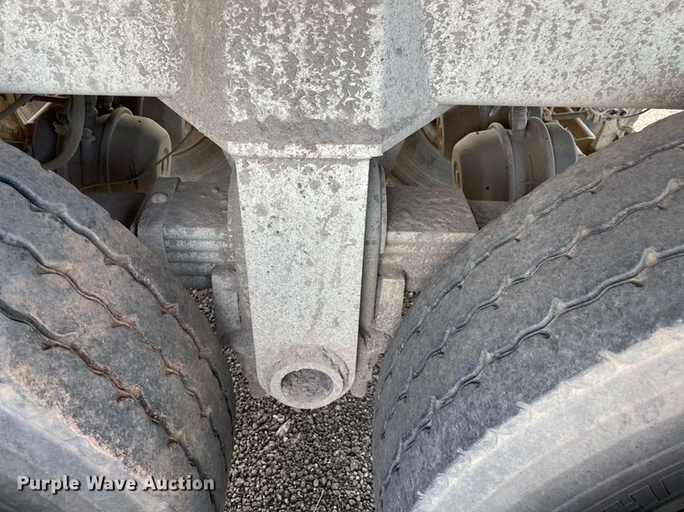 image for item DN3750 2011 Hilbilt  24-3/16 HD XL end dump trailer