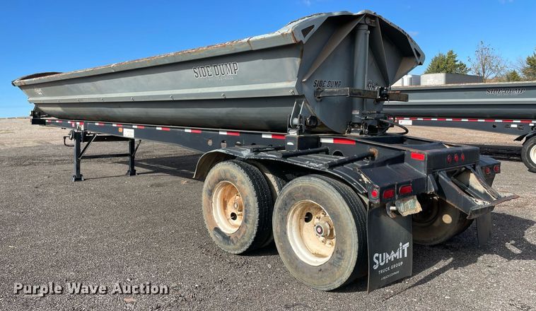 image for item DN3751 1999 Smithco SC2002  side dump trailer