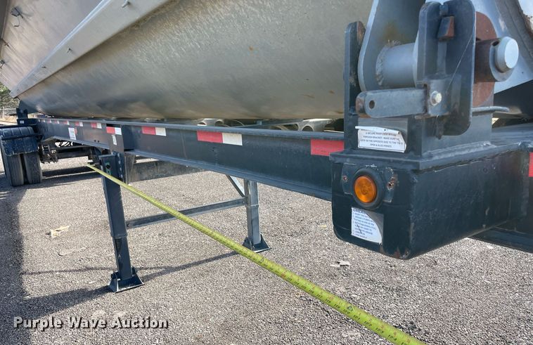 image for item DN3751 1999 Smithco SC2002  side dump trailer