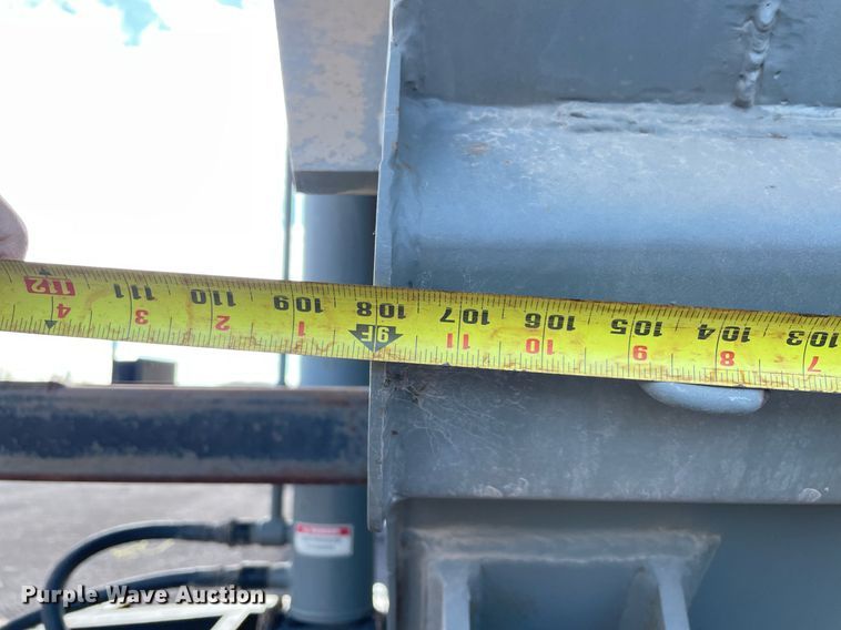 image for item DN3751 1999 Smithco SC2002  side dump trailer