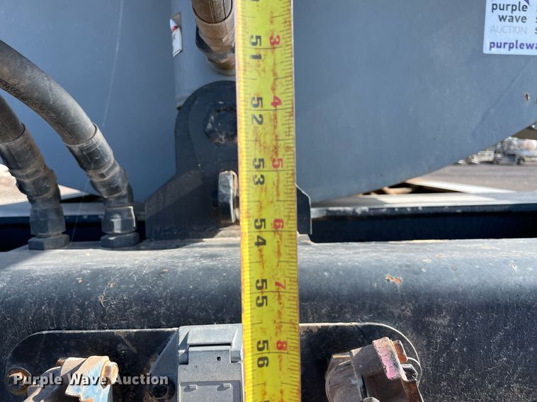 image for item DN3751 1999 Smithco SC2002  side dump trailer