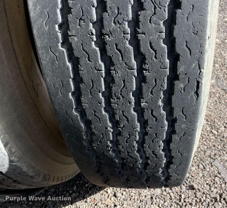 image for item DN3751 1999 Smithco SC2002  side dump trailer