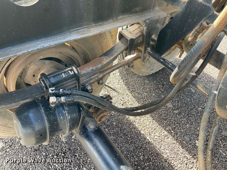 image for item DN3751 1999 Smithco SC2002  side dump trailer