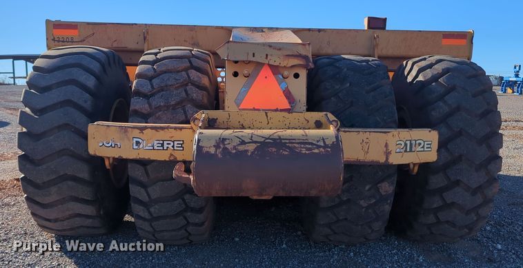 image for item DN3753 2014 John Deere 2112E  scraper