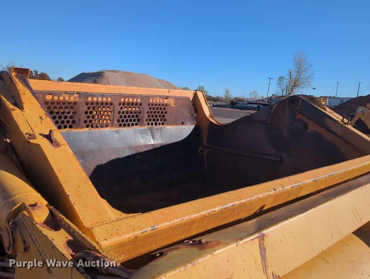 image for item DN3753 2014 John Deere 2112E  scraper