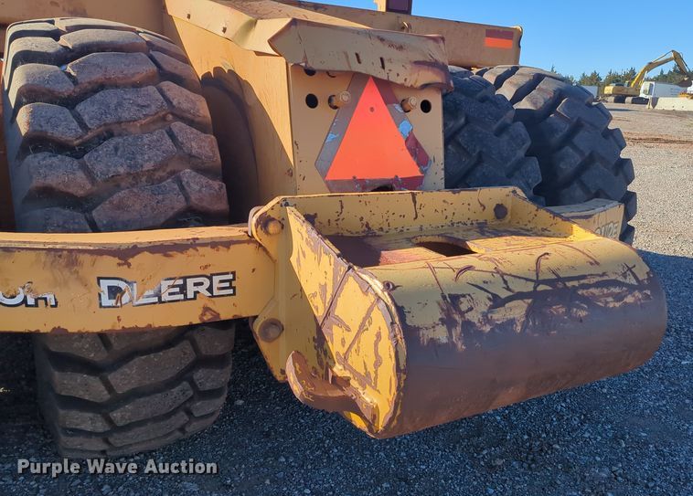 image for item DN3753 2014 John Deere 2112E  scraper