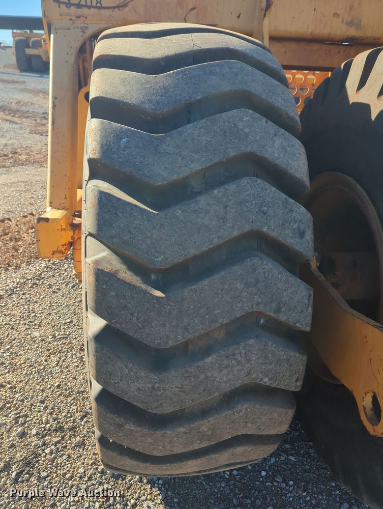 image for item DN3753 2014 John Deere 2112E  scraper