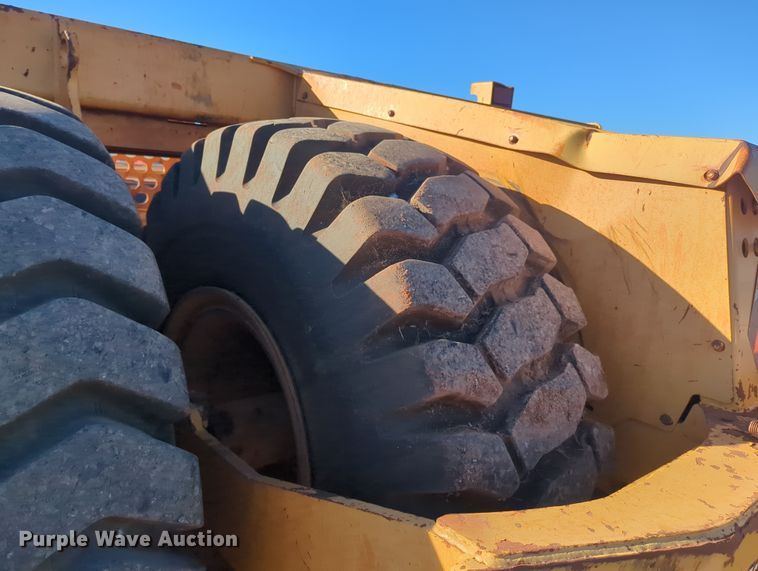 image for item DN3753 2014 John Deere 2112E  scraper