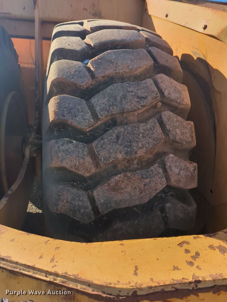 image for item DN3753 2014 John Deere 2112E  scraper