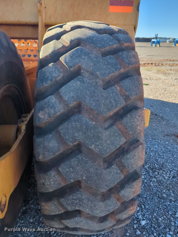 image for item DN3753 2014 John Deere 2112E  scraper