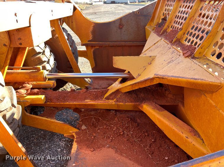 image for item DN3754 2014 John Deere 1810E  scraper