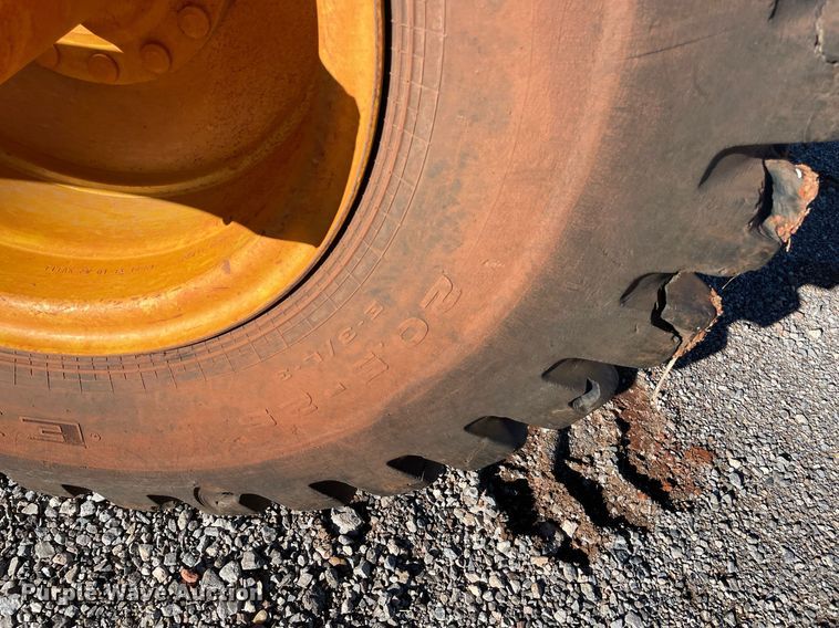 image for item DN3754 2014 John Deere 1810E  scraper