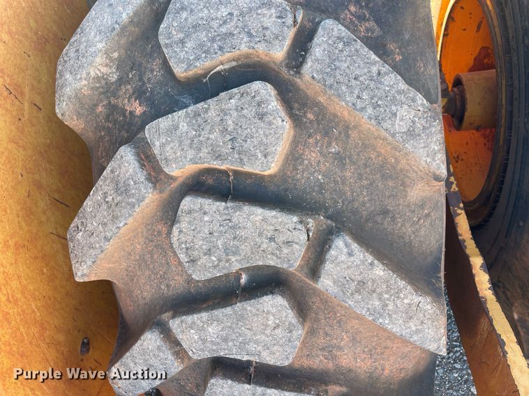 image for item DN3754 2014 John Deere 1810E  scraper