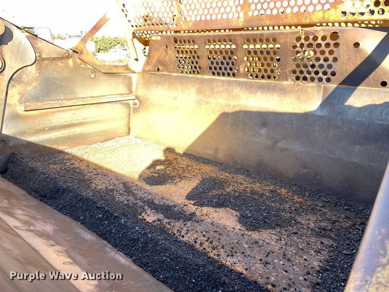 image for item DN3757 2010 John Deere 2112E  scraper