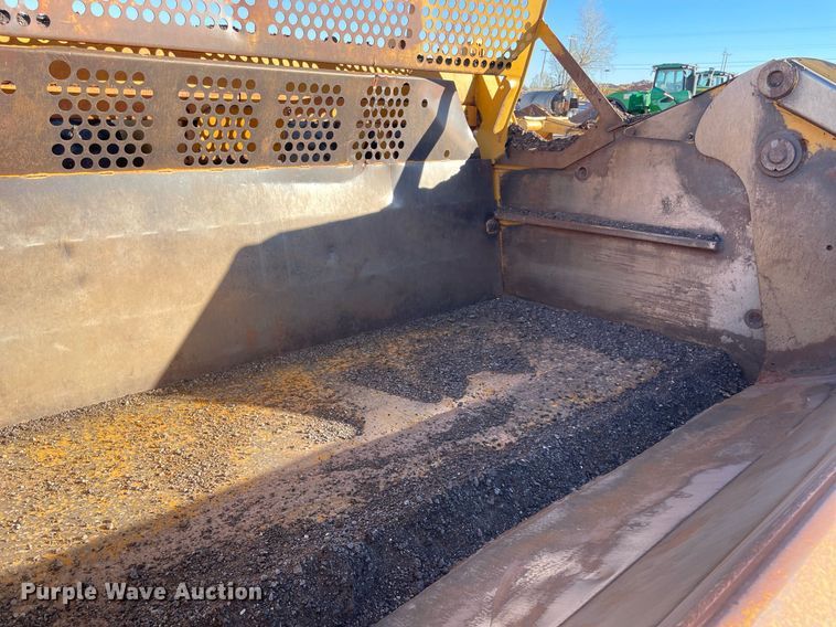 image for item DN3757 2010 John Deere 2112E  scraper