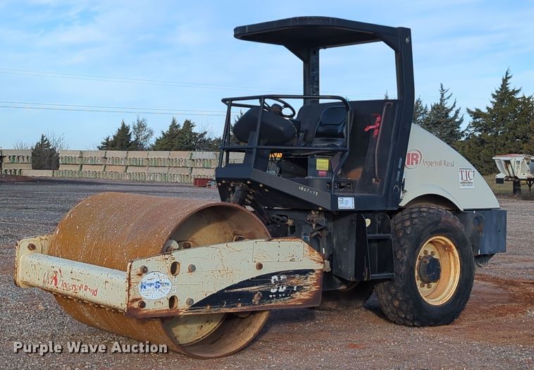 image for item DN3758 2007 Ingersoll Rand SD-70D TF single drum roller