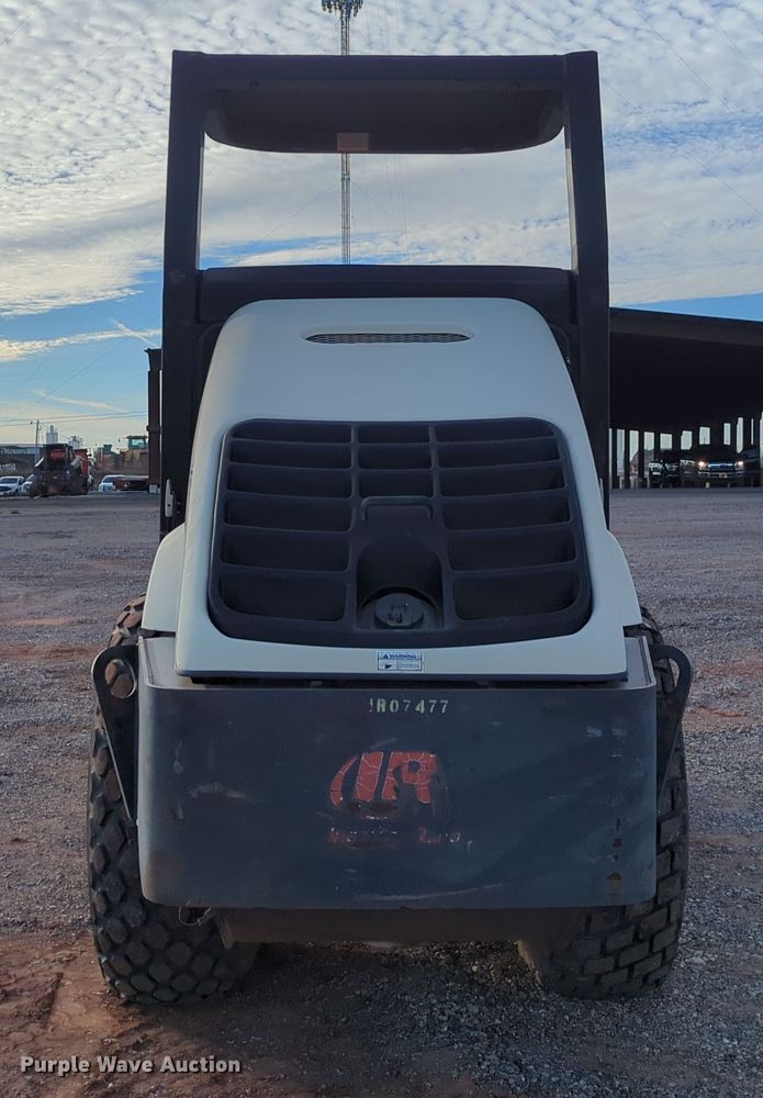 image for item DN3758 2007 Ingersoll Rand SD-70D TF single drum roller