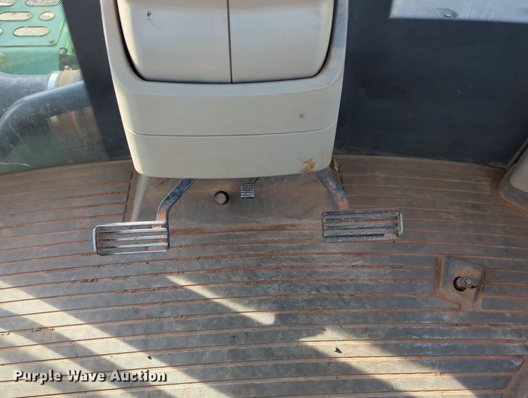 image for item DN3759 2015 John Deere 9470R Scraper Special  4WD tractor