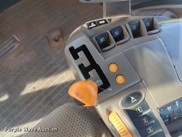 image for item DN3759 2015 John Deere 9470R Scraper Special  4WD tractor