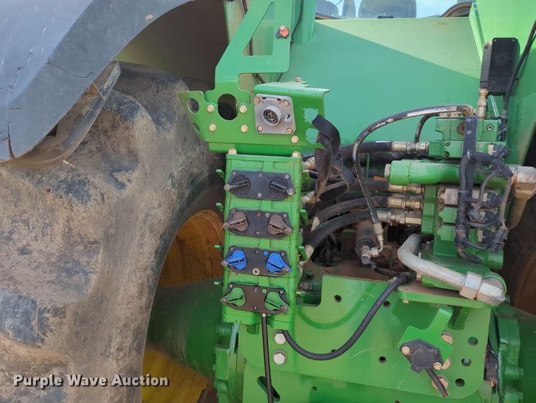 image for item DN3759 2015 John Deere 9470R Scraper Special  4WD tractor