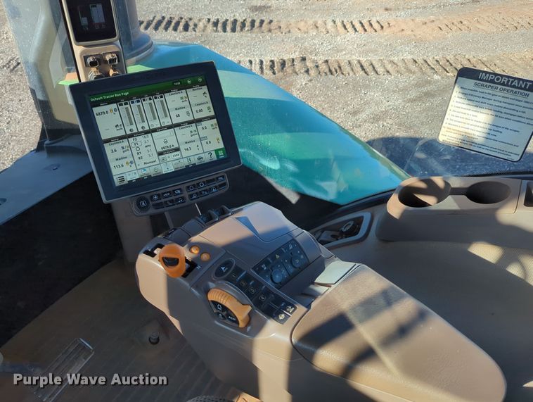 image for item DN3760 2015 John Deere 9470R Scraper Special  4WD tractor