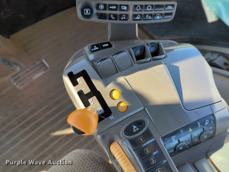 image for item DN3760 2015 John Deere 9470R Scraper Special  4WD tractor