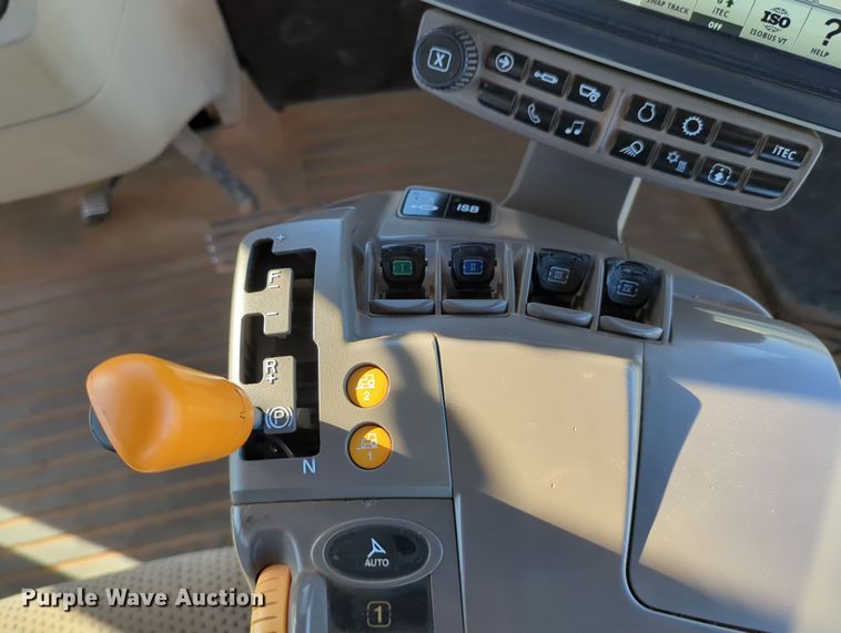 image for item DN3760 2015 John Deere 9470R Scraper Special  4WD tractor