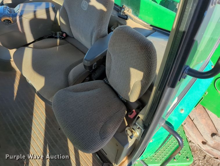 image for item DN3760 2015 John Deere 9470R Scraper Special  4WD tractor