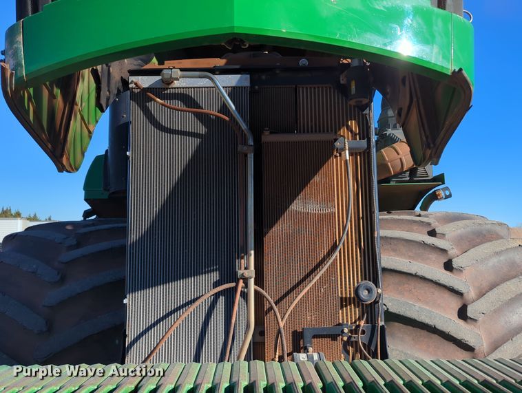 image for item DN3760 2015 John Deere 9470R Scraper Special  4WD tractor