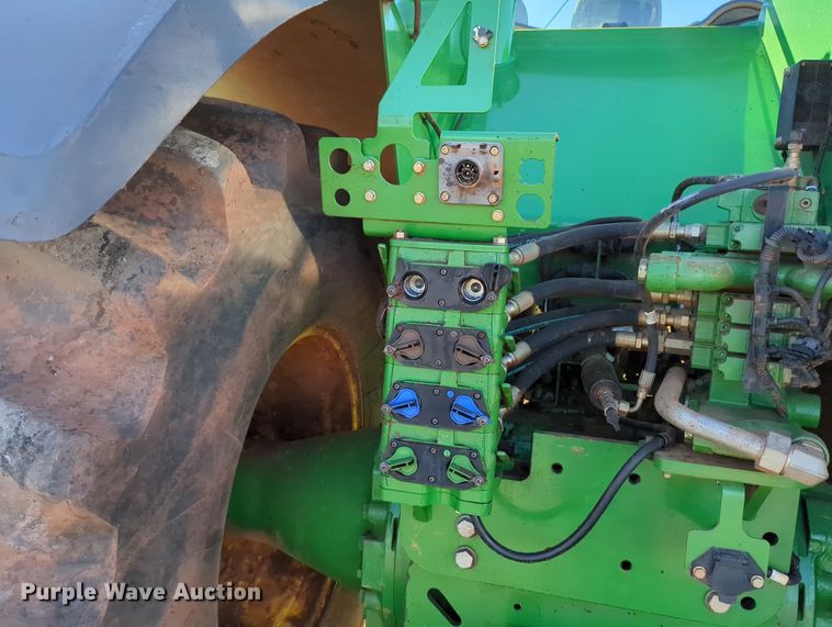 image for item DN3760 2015 John Deere 9470R Scraper Special  4WD tractor