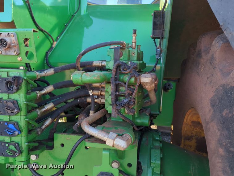 image for item DN3760 2015 John Deere 9470R Scraper Special  4WD tractor