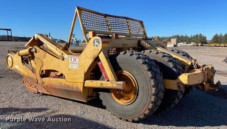 image for item DN3761 2005 John Deere 1810E scraper