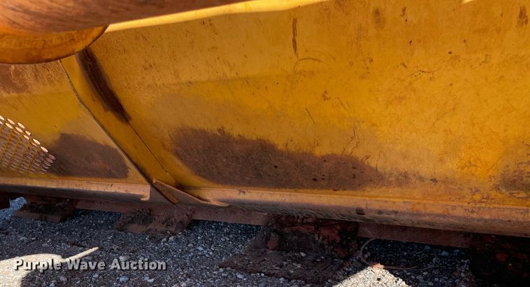 image for item DN3761 2005 John Deere 1810E scraper