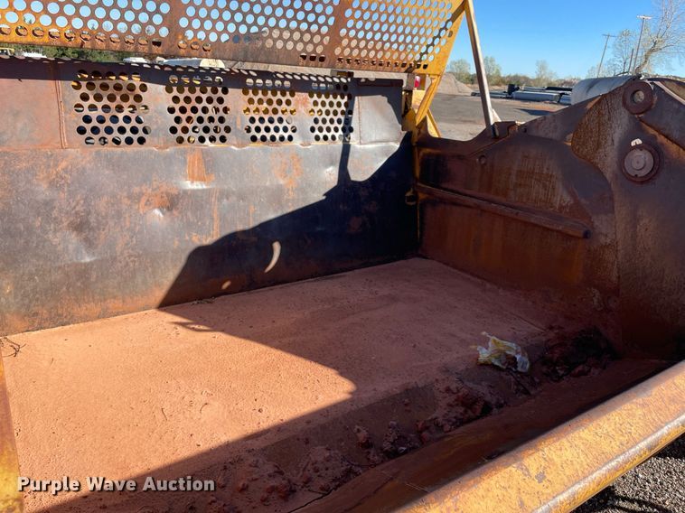 image for item DN3761 2005 John Deere 1810E scraper