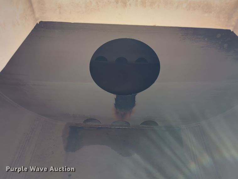 image for item DN3764 2007 International  7400 water truck