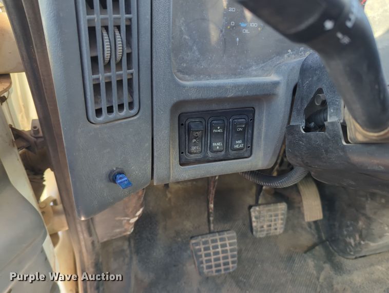 image for item DN3764 2007 International  7400 water truck