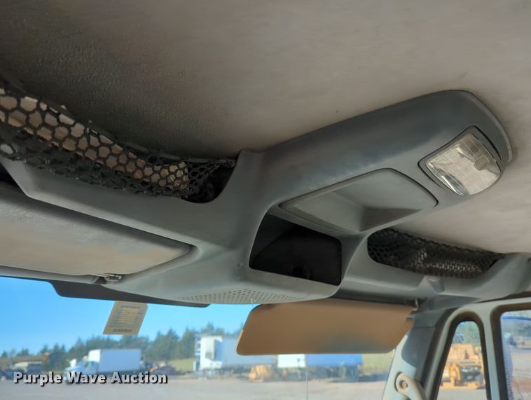 image for item DN3764 2007 International  7400 water truck