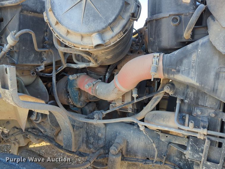 image for item DN3764 2007 International  7400 water truck