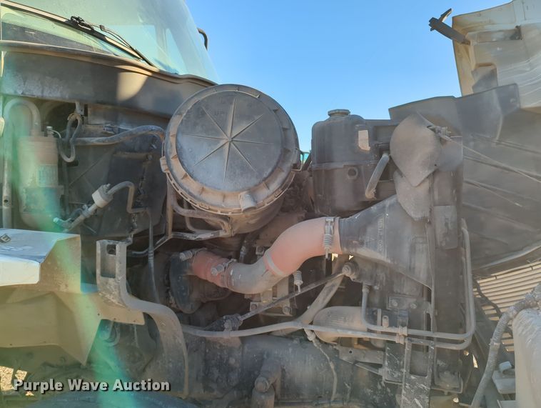 image for item DN3764 2007 International  7400 water truck