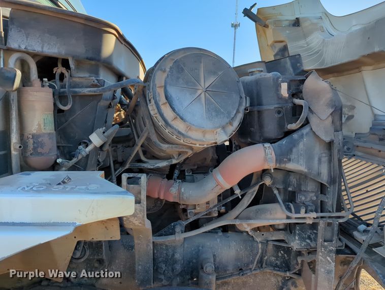 image for item DN3764 2007 International  7400 water truck