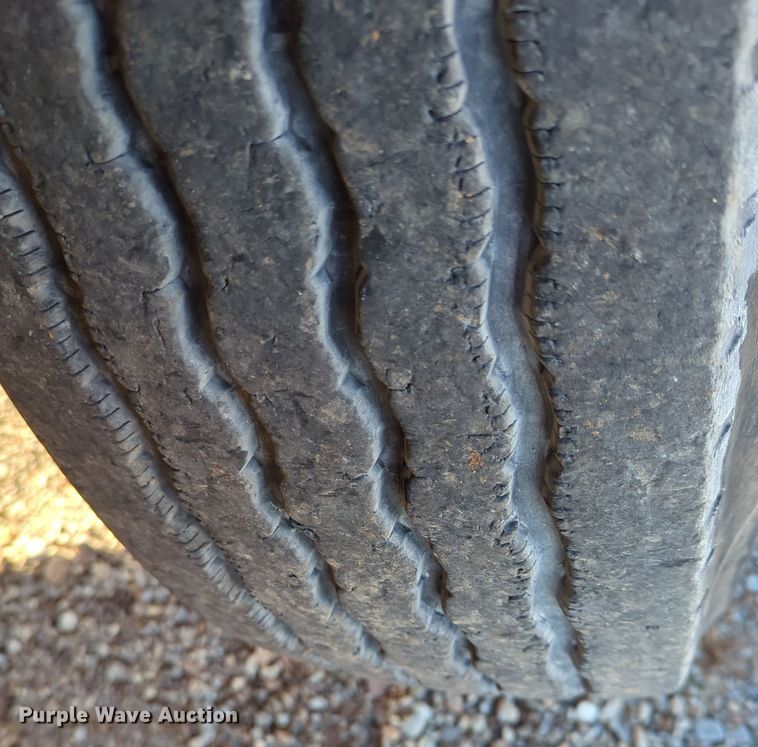 image for item DN3764 2007 International  7400 water truck