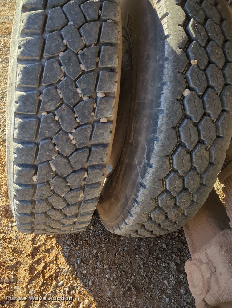 image for item DN3764 2007 International  7400 water truck